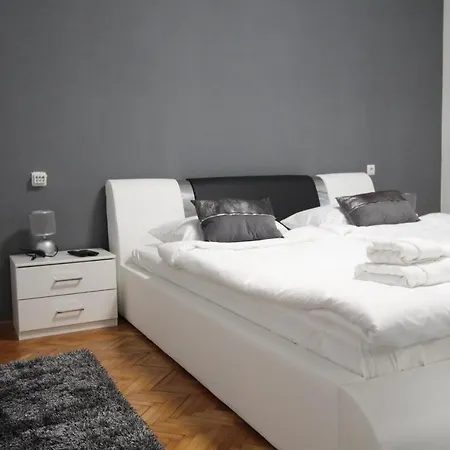 Apartment Matijas, 3 Bedroom With Terrace And Parking *