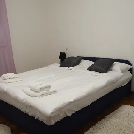 Matijas, 3 Bedroom With Terrace And Parking Split