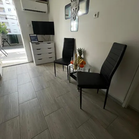 Matijas, 3 Bedroom With Terrace And Parking * Split