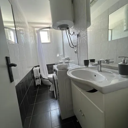 شقة Matijas, 3 Bedroom With Terrace And Parking *