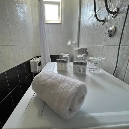 Matijas, 3 Bedroom With Terrace And Parking شقة سبليت