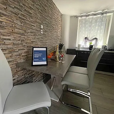 Matijas, 3 Bedroom With Terrace And Parking * Спліт